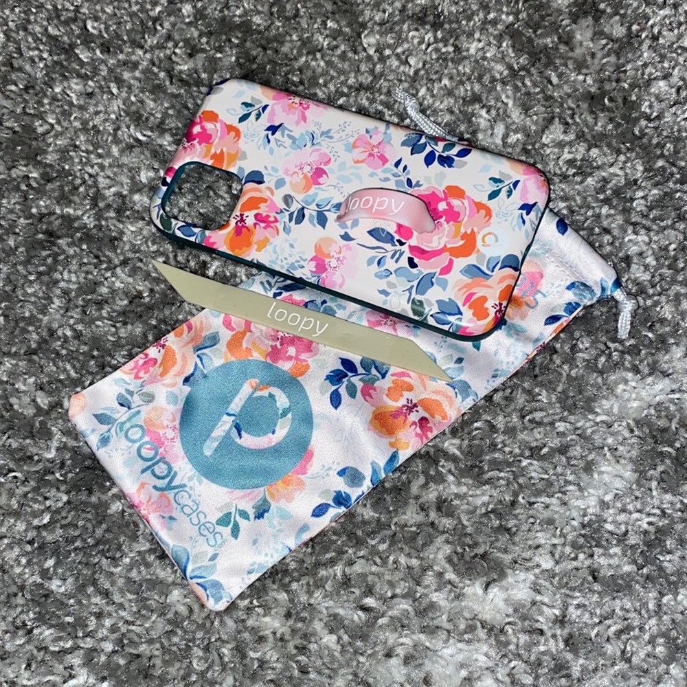 Floral loopy case
